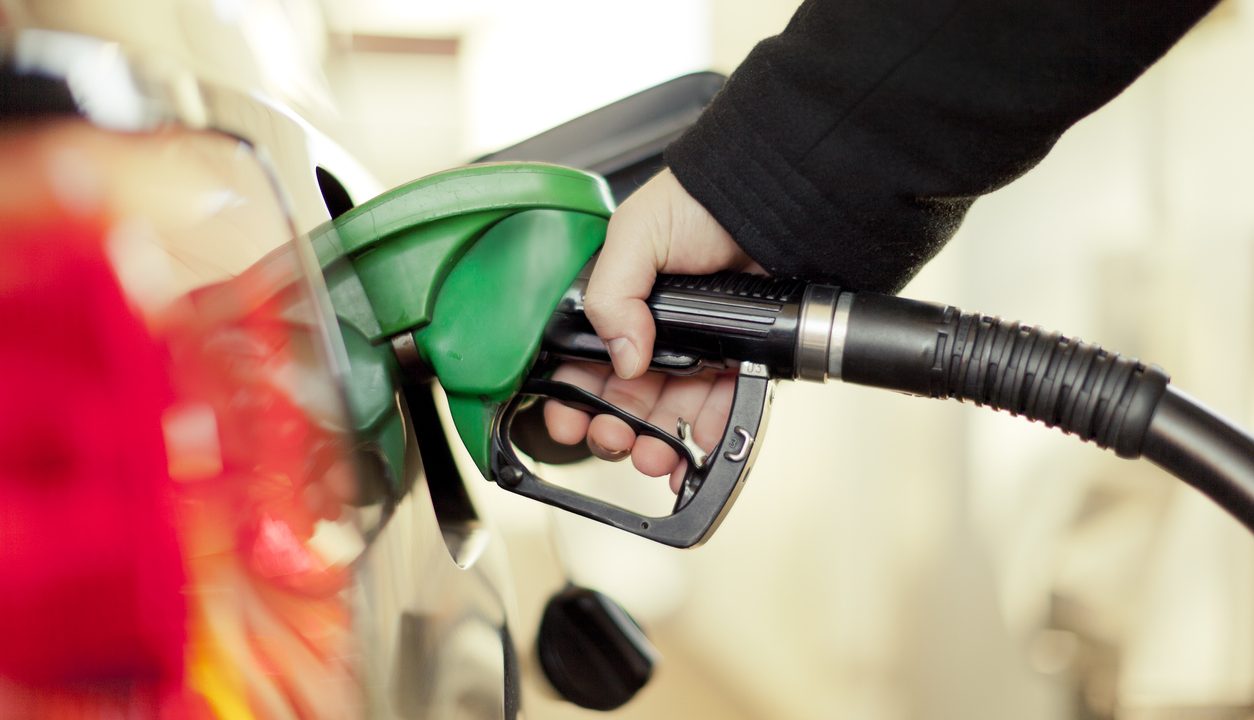 Como calcular o consumo de gasolina do veículo?
